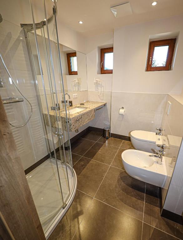 A bathroom at Appartementhaus Römerhof Superior - Kärnten Card Sommer inklusive