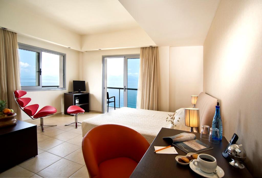 Posezení v ubytování Sikyon Coast Hotel And Resort
