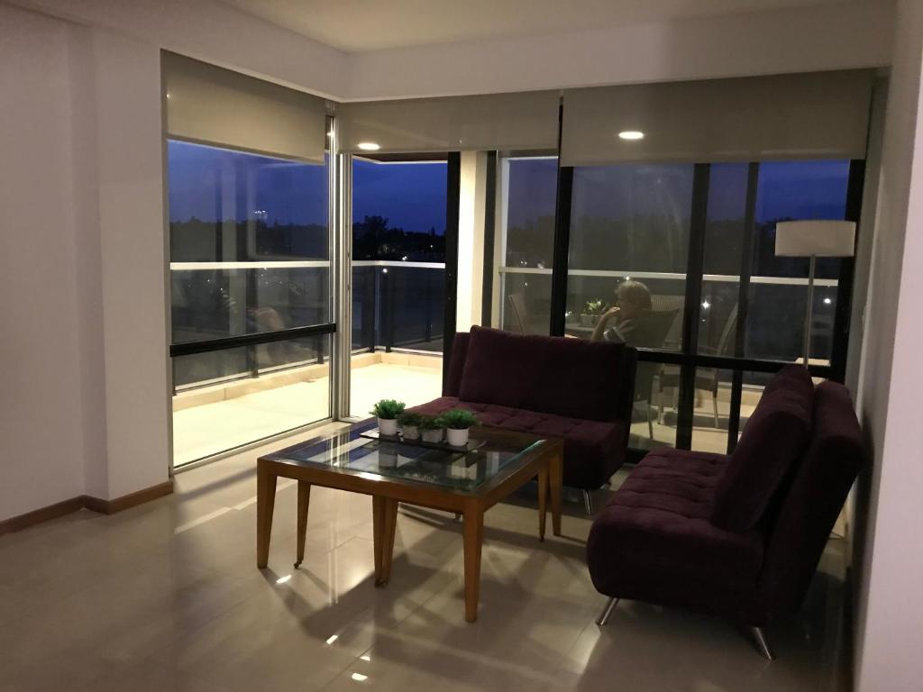 Residencias Pilar Golf Edificio Doral