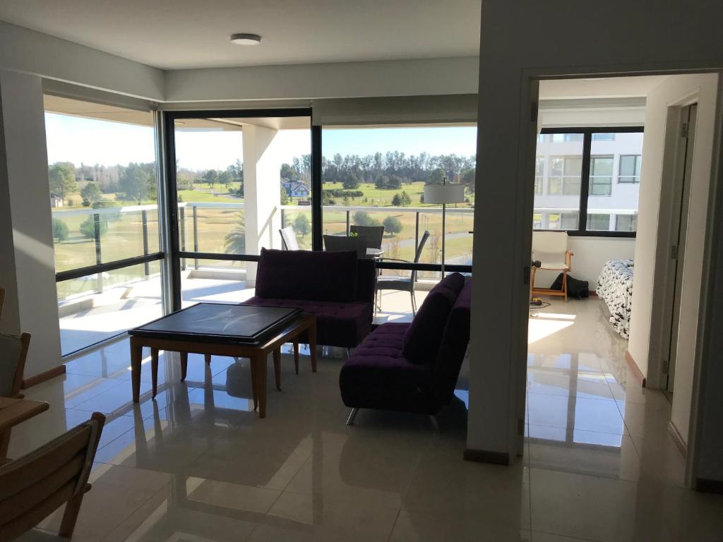 Residencias Pilar Golf Edificio Doral