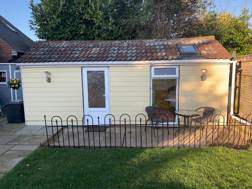 Cosy 1 Bed Garden Annexe, Colchester (updated prices 2024)
