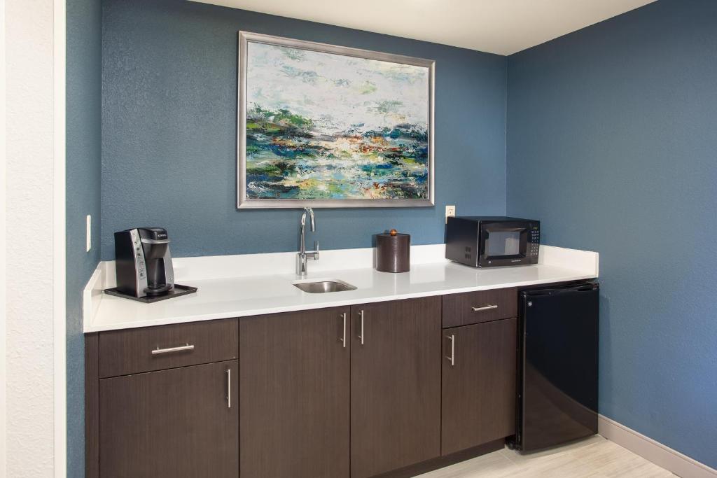 Holiday Inn Hotel & Suites Tallahassee Conference Center North by IHG photo