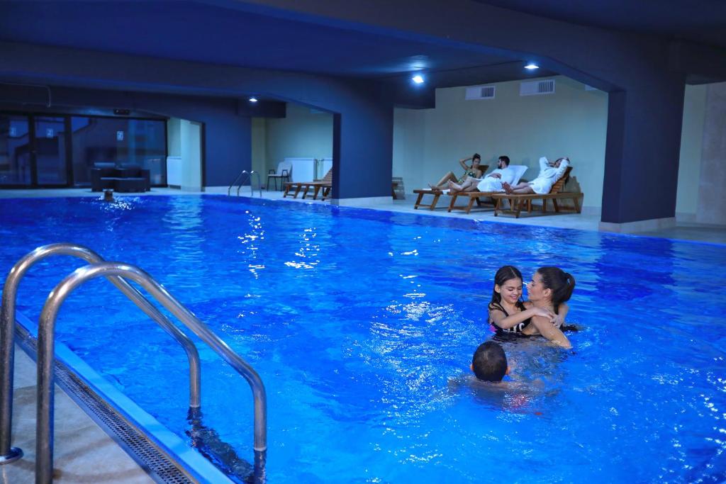 Bazén v ubytování Zepter Hotel Vrnjacka Banja, member of Zepter Hotels nebo v jeho okolí