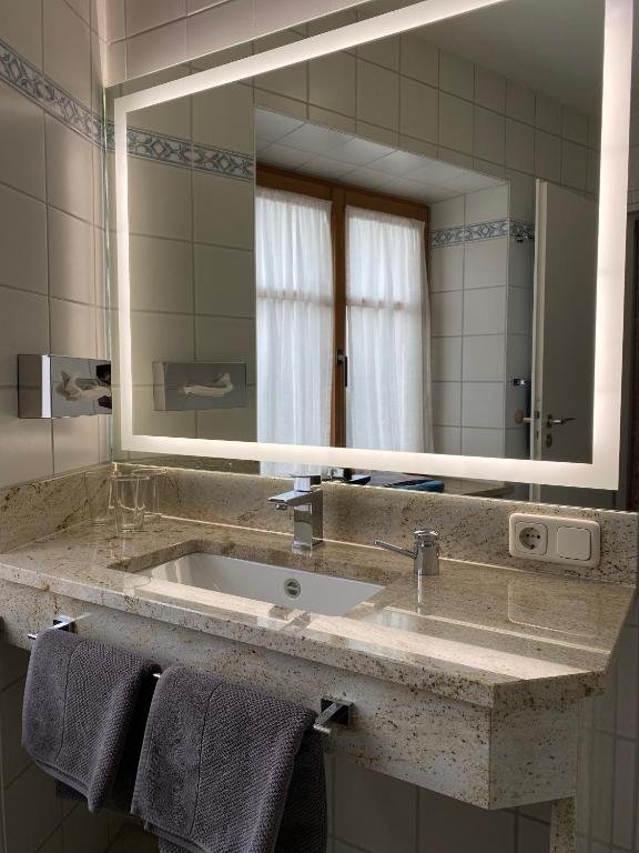 Koupelna v ubytování Hotel Lobmeyer