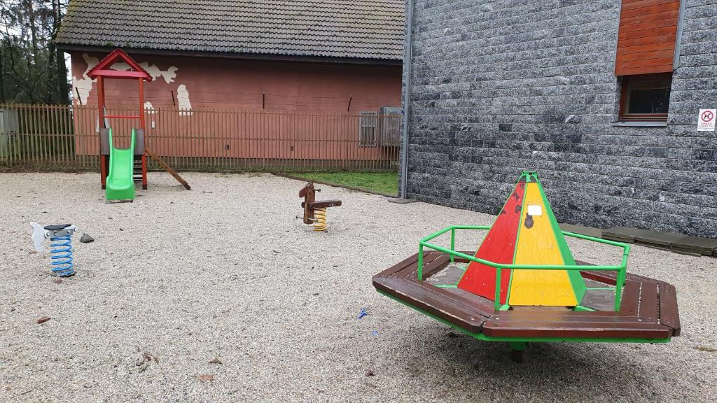 Plac zabaw dla dzieci w obiekcie Hotel Obří Sud Javorník