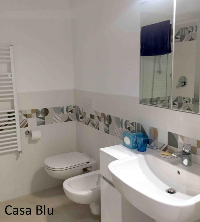 Łazienka w obiekcie Case Rossa e Blu