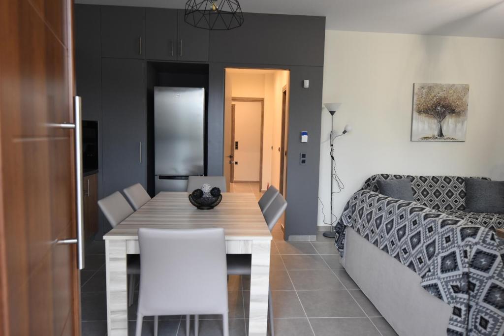 Postel nebo postele na pokoji v ubytování Katsaros - Elegant Home in Nafplio