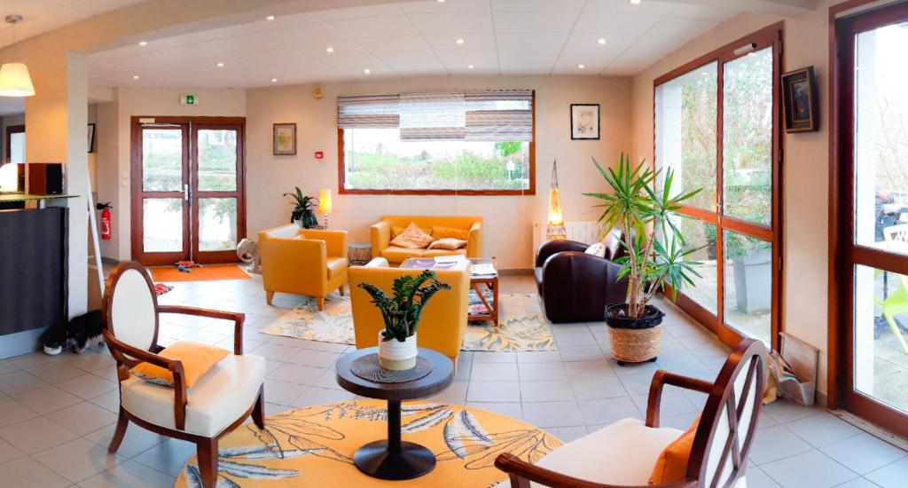 Posezení v ubytování Hotel Alicia Auray Le Bono