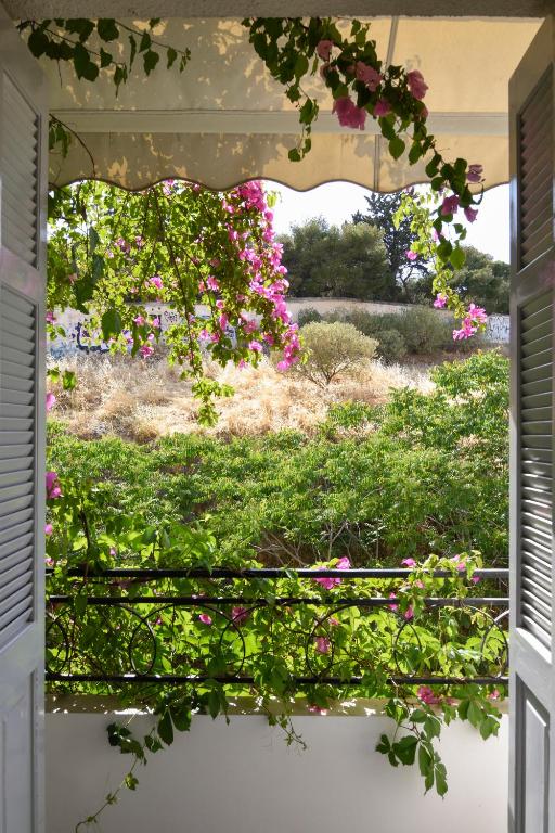 Athens Green Apartments - Appartement Met Uitzicht Op De Bergen
