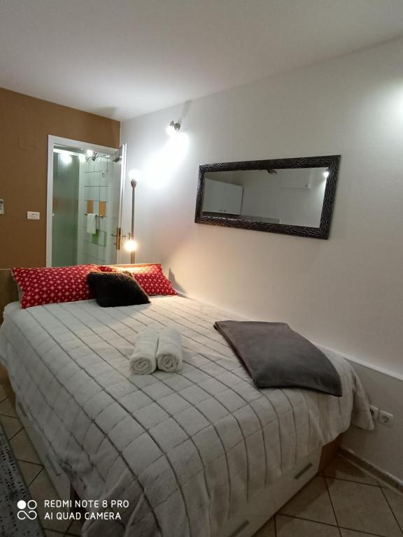 Postel nebo postele na pokoji v ubytování Apartments Vrime