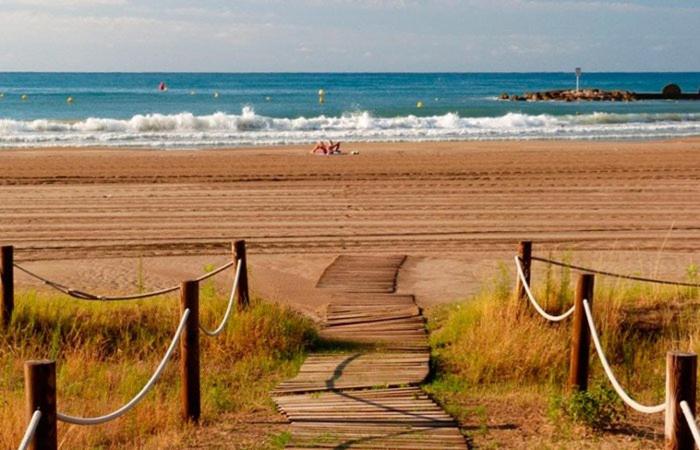 Nice terrace, 45 min from Barcelona and Port Aventura, Cunit ...