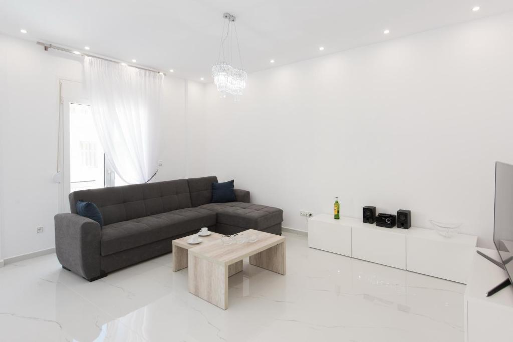 Posezení v ubytování Despina's Luxury apt downtown