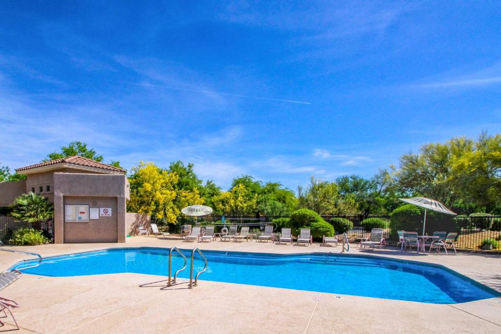 Oro Valley Condo - Nearby Golf and Hiking!