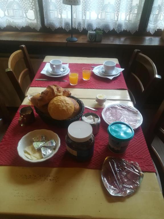 Jídlo v hotelu nebo okolí