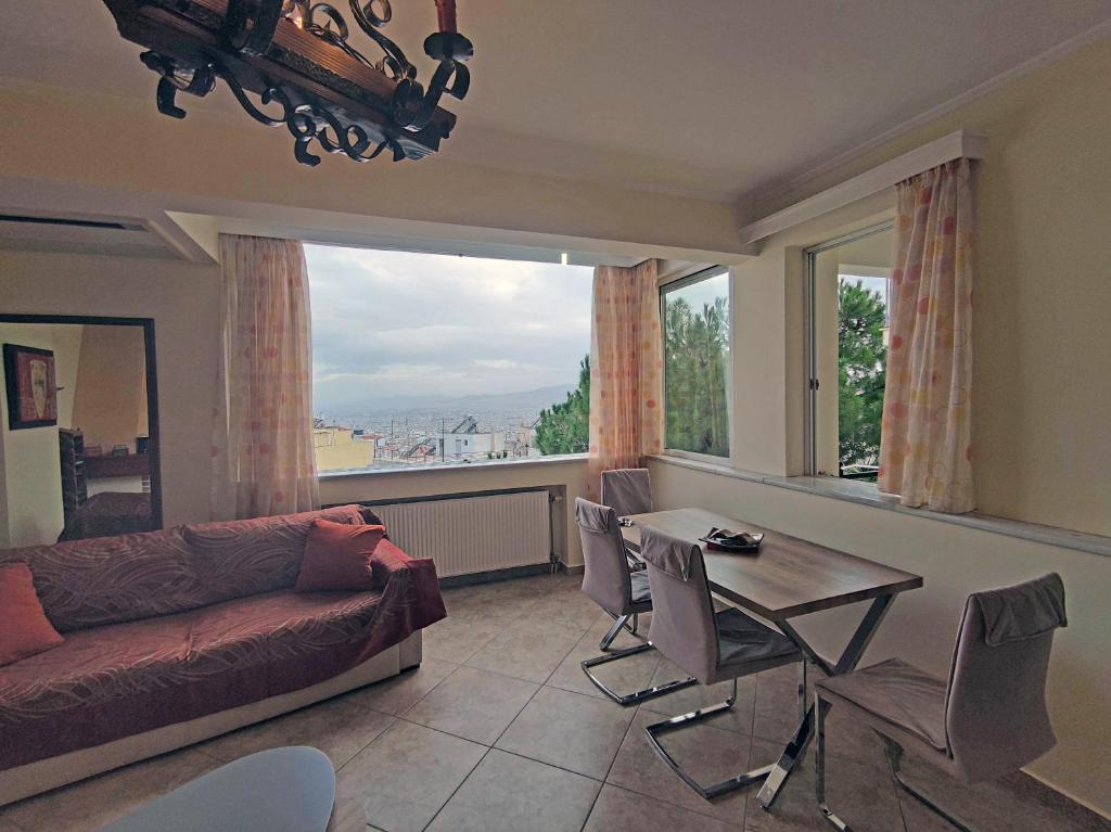 Χώρος καθιστικού στο Private pool & Panorama View on Athens center Hill