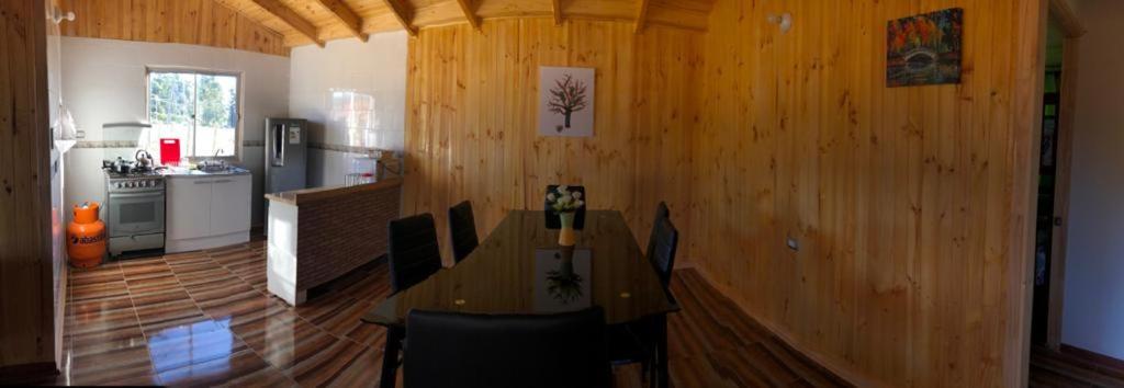 Kuchyň nebo kuchyňský kout v ubytování Cabañas Terra Nova Colbun Machicura