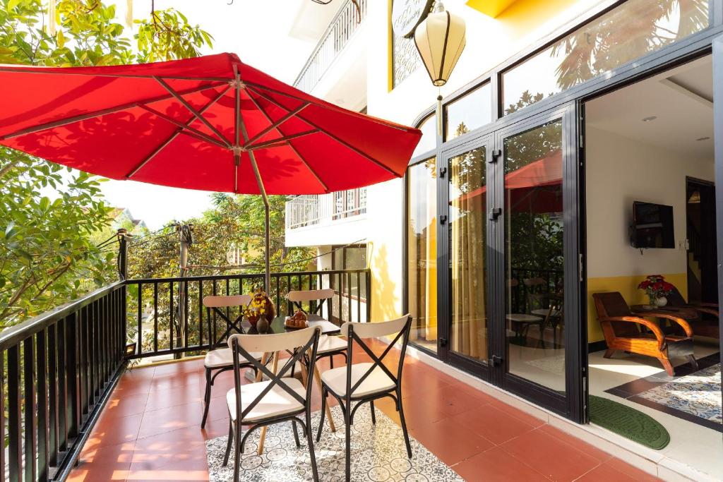 Balkón nebo terasa v ubytování Coco Viet Homestay