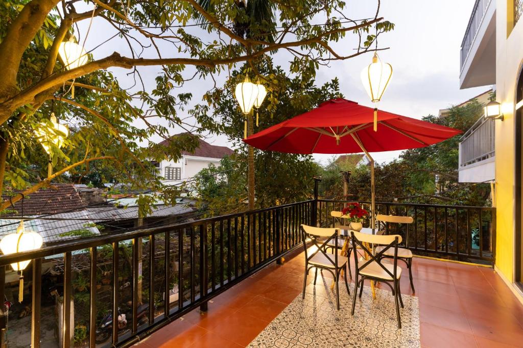 Balkón nebo terasa v ubytování Coco Viet Homestay