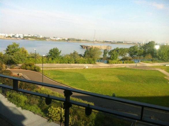 AFFLUENT APARTMENTS Waterside tideslea path