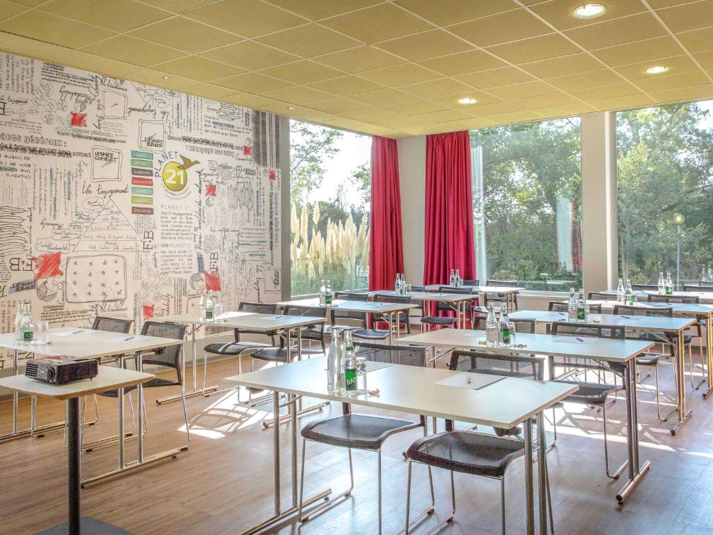 Restaurace v ubytování Ibis Cavaillon Portes du Luberon