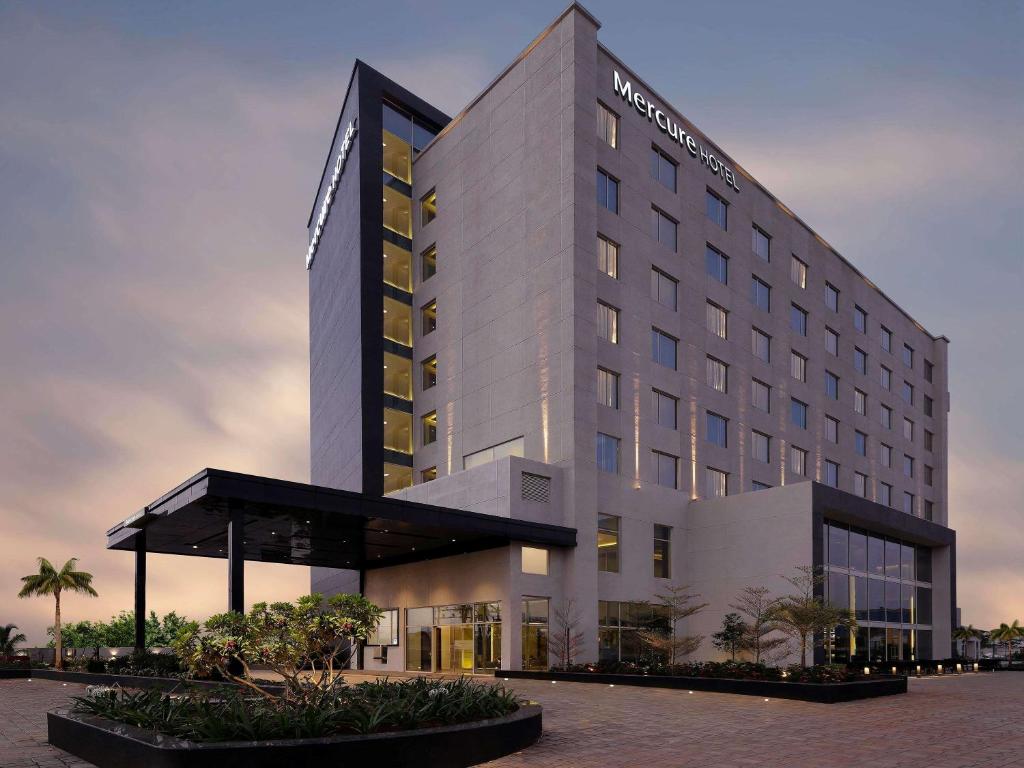 a rendering of the mgm grand hotel at Mercure Chennai Sriperumbudur in Sriperumbudur