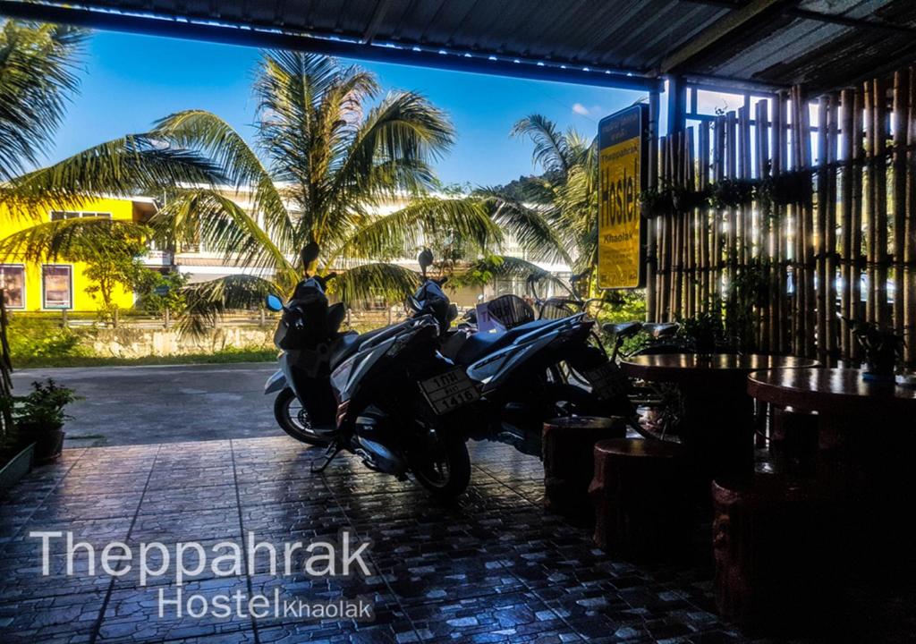 Fotografie z fotogalerie ubytování Theppahrak Hostel Khaolak v destinaci Khao Lak