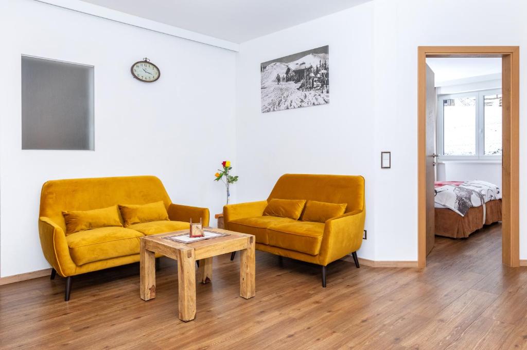 Część wypoczynkowa w obiekcie Appartement Living Schönwies including Zell am See-Kaprun summercard