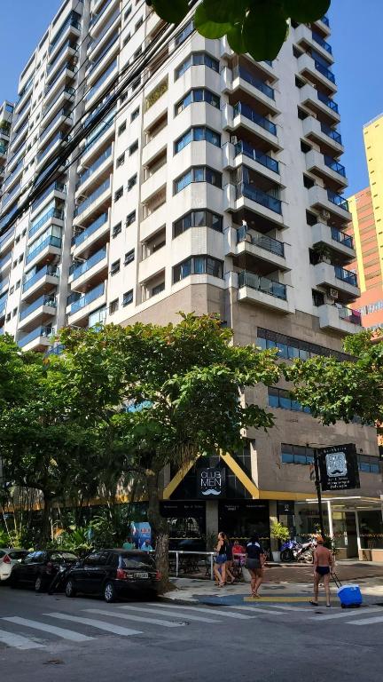  Conforto na melhor localização do Guarujá