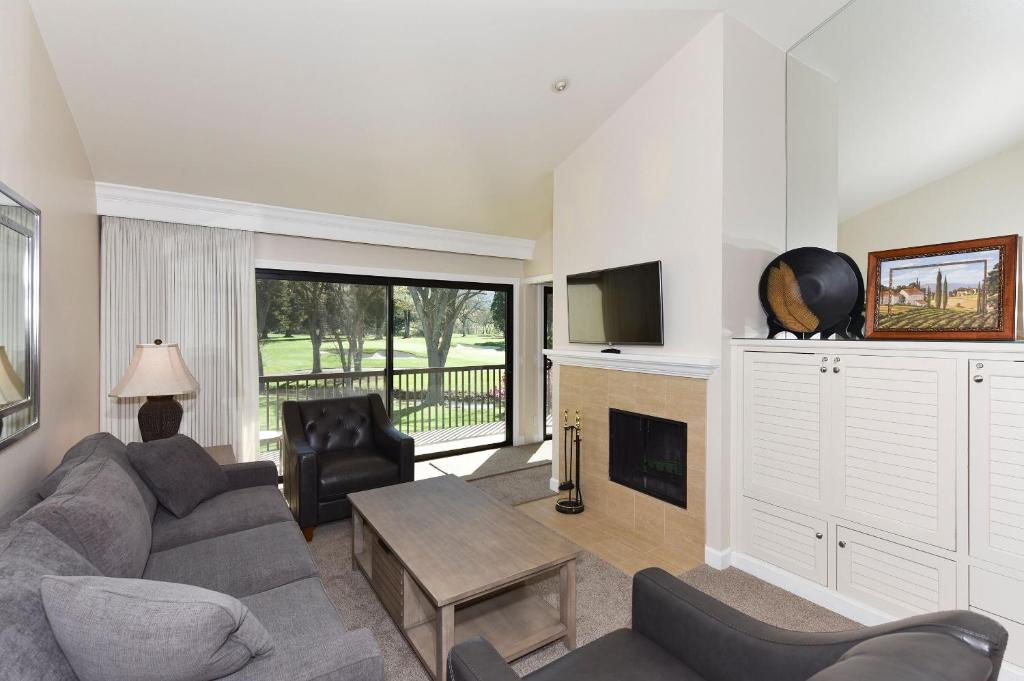 702 Cottages at Silverado condo