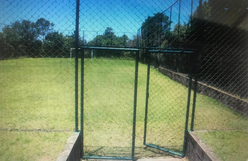  Casa c/piscina Condominio