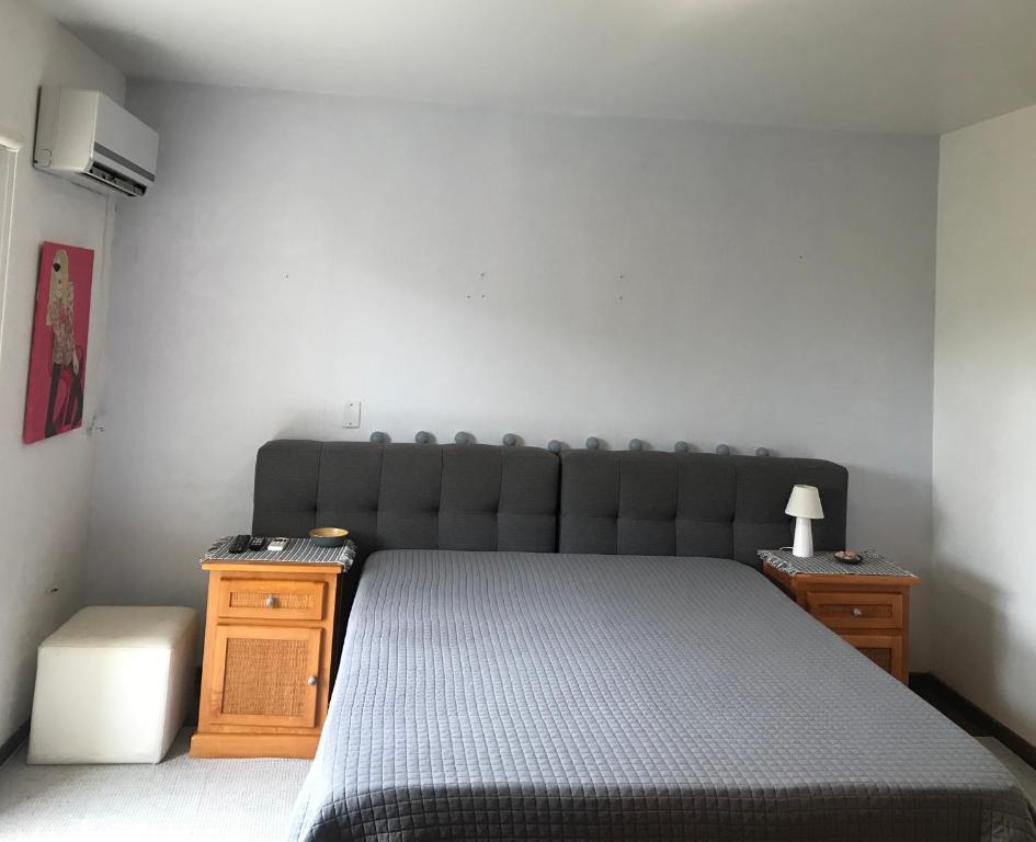  Casa c/piscina Condominio