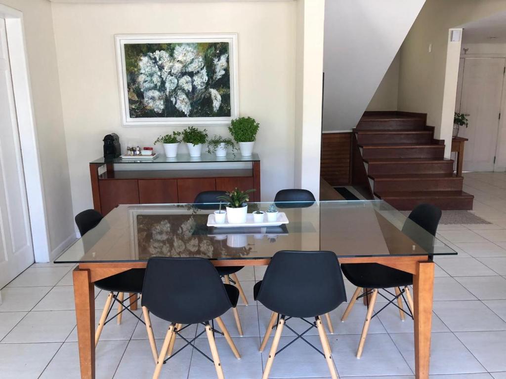  Casa c/piscina Condominio