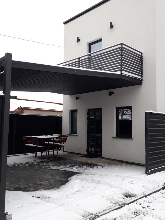 8 Bereznya - Housity