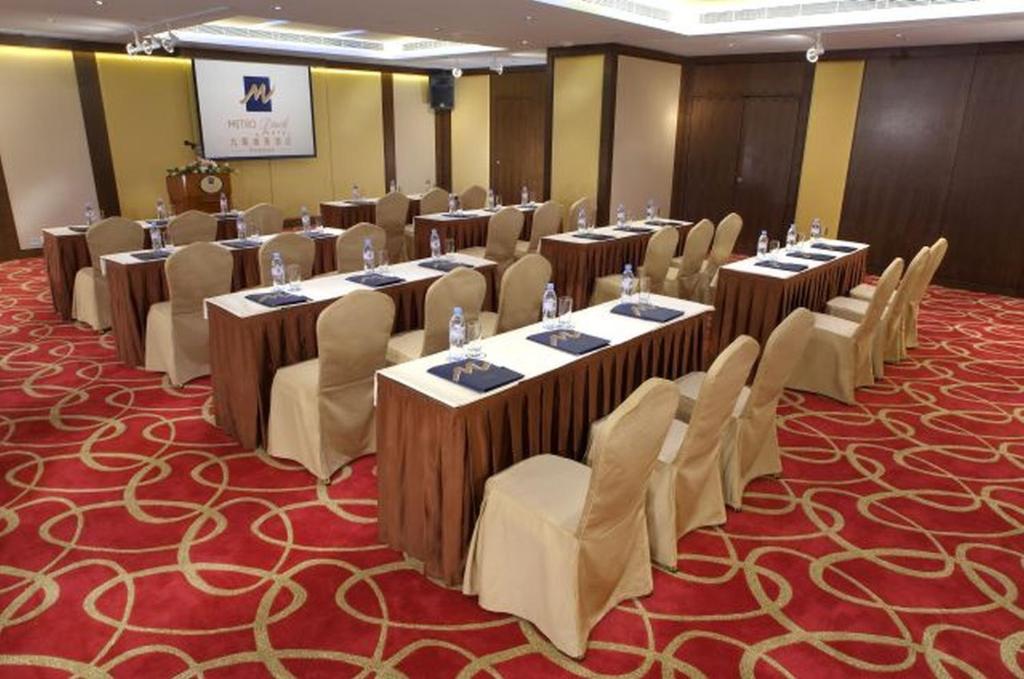 Zona business o sala conferenze di Metropark Hotel Kowloon