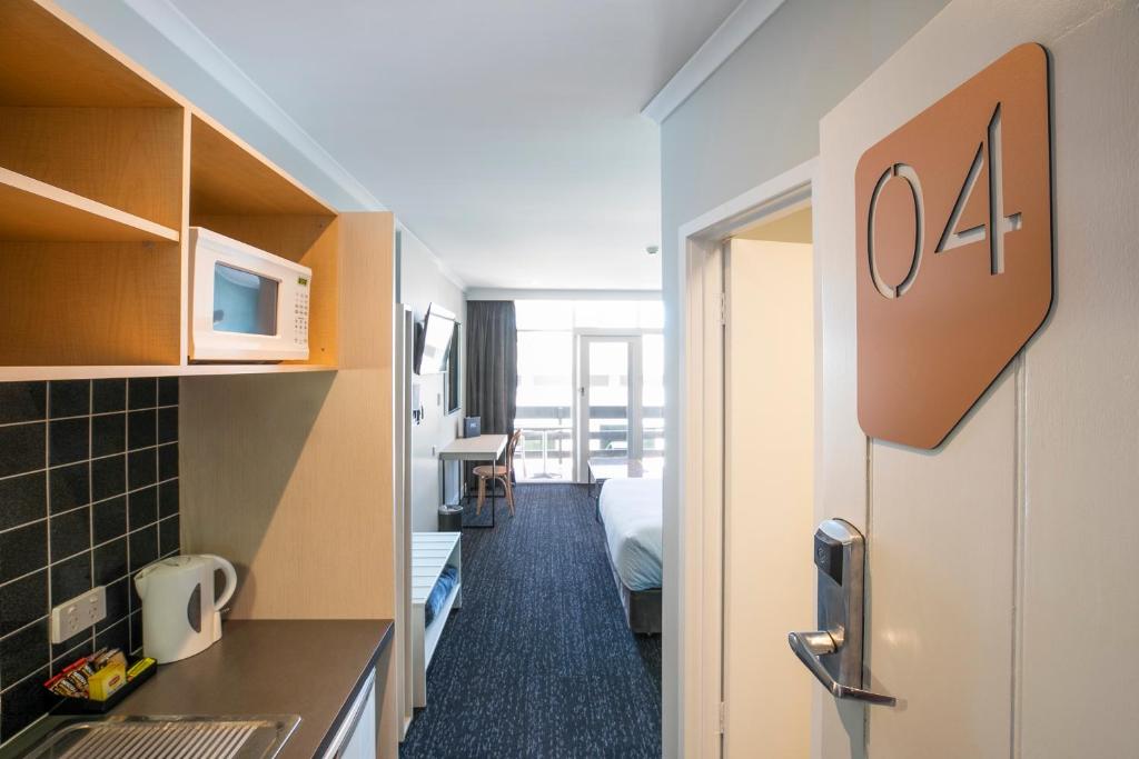 Nightcap at Watermark Glenelg - Resim 3