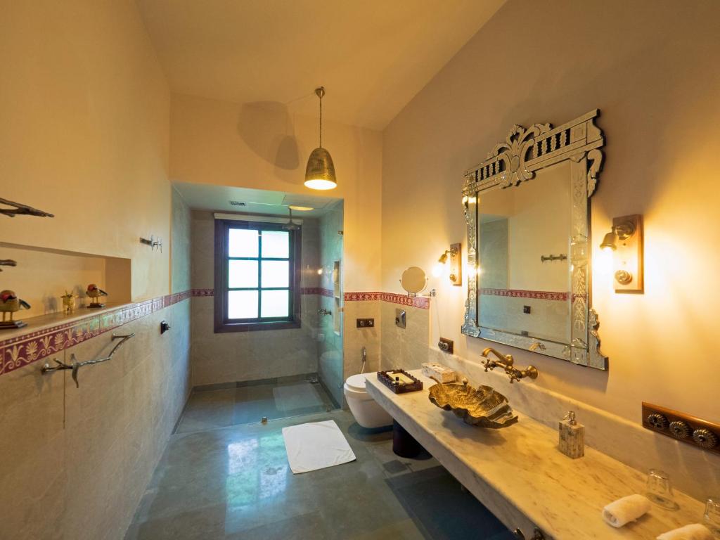Koupelna v ubytování Tree of Life Resort & Spa Varanasi