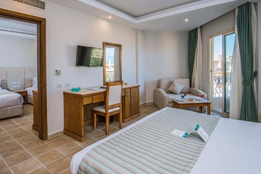 Sunrise Aqua Joy Resort - 13