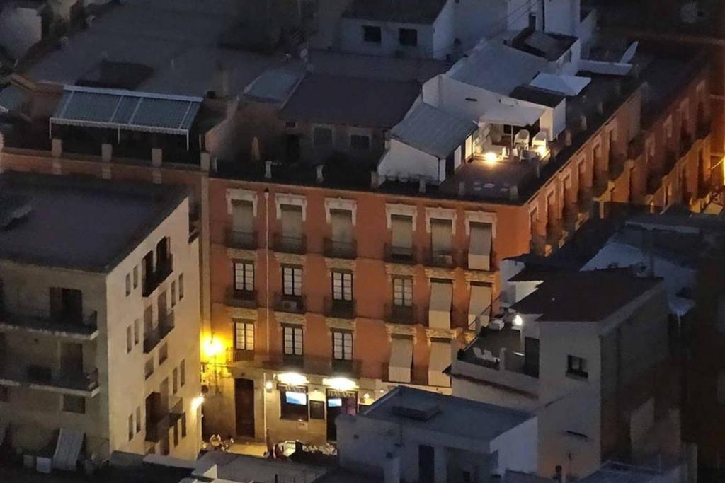 Stylish Studio with Fantastic Terrace, Old Town, Alicante ...