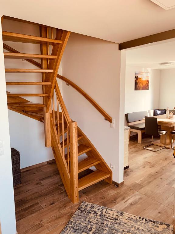 Kép REnthouse - Ferienhaus am Weinberg szállásáról Rohoncon a galériában