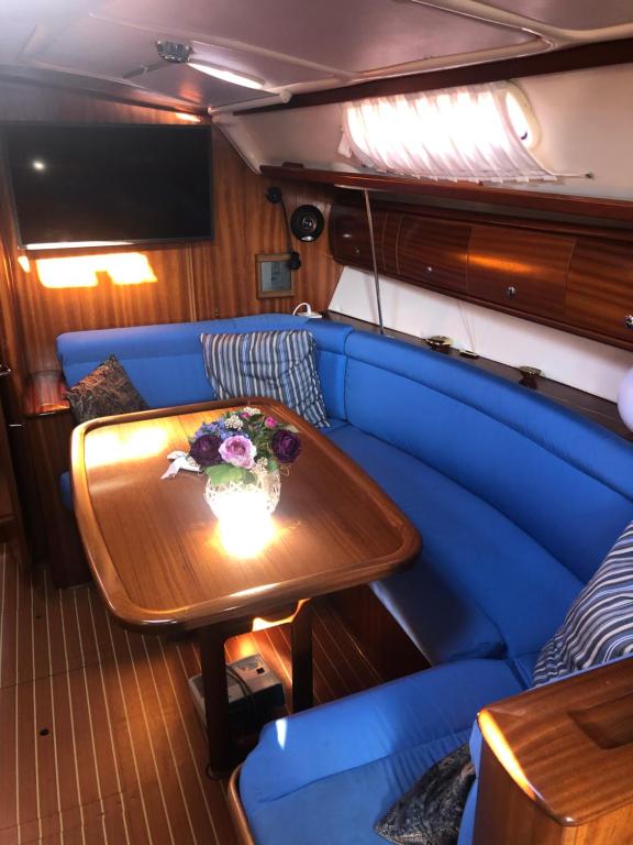 Boot bavaria 38 (Spanje Vigo) - Booking.com