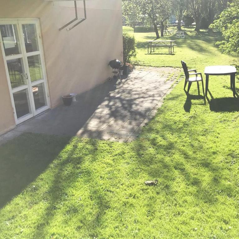 Aed väljaspool majutusasutust Karlshamn Vandrarhem och Hotell