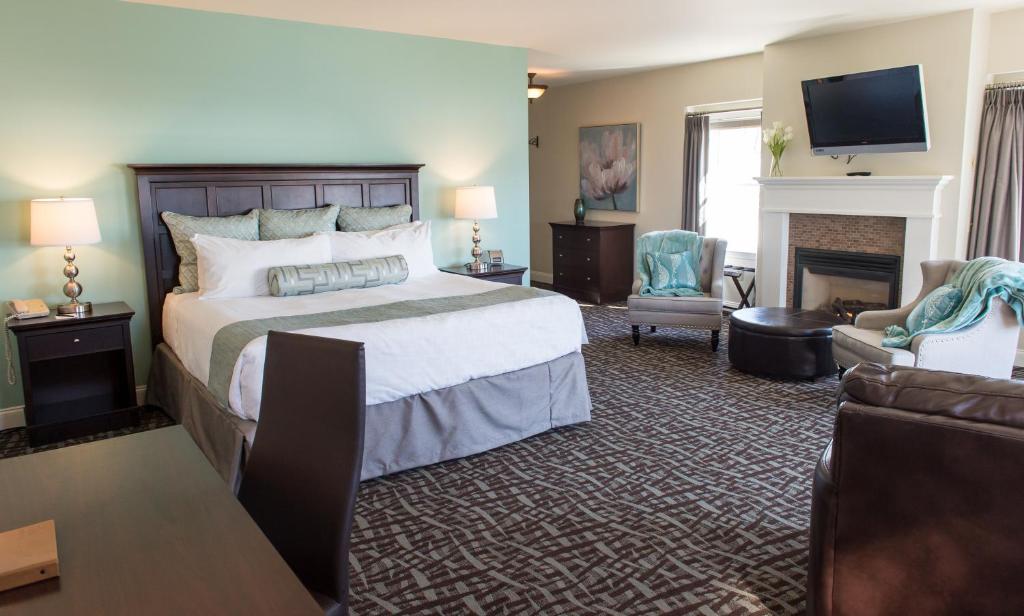 Union Bluff Hotel & Meeting House - 