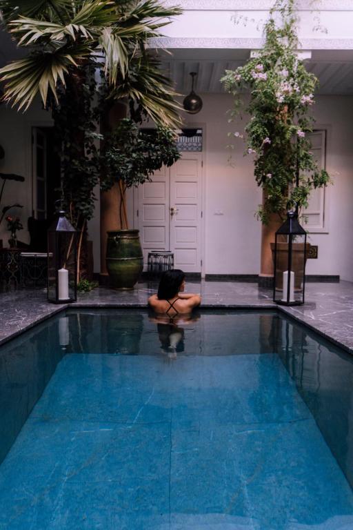 Piscina di Riad Albatoul o nelle vicinanze