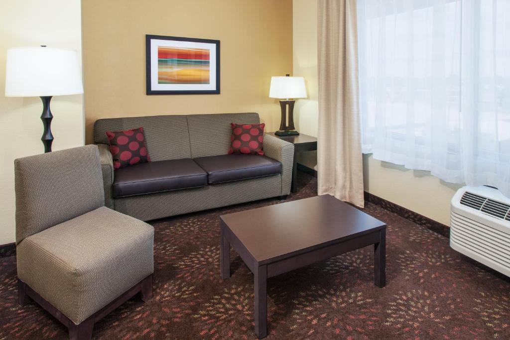 Holiday Inn Express & Suites Sandusky by IHG - Queen Kamer Met 2 Queensize Bedden En Slaapbank