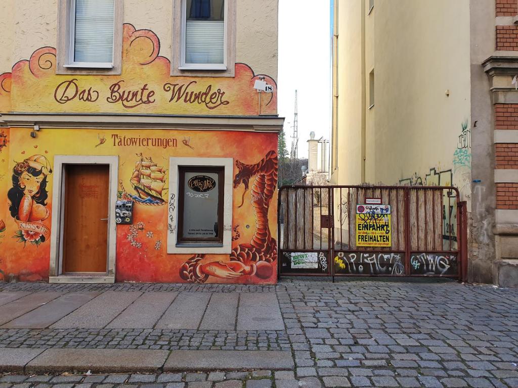 Ferienwohnung oder Studio Dresden-Neustadt inkl Parkplatz mit Balkon oder Terrasse - 19