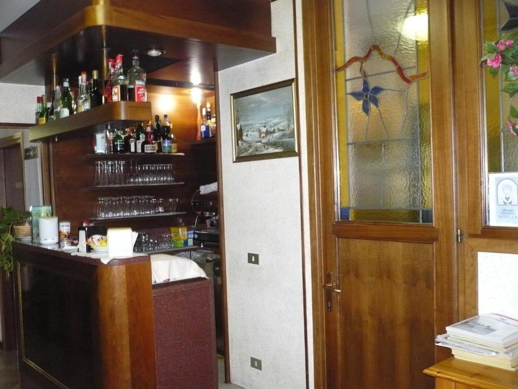 Lounge nebo bar v ubytování Albergo Mirella