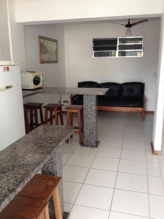  APARTAMENTO EM UBATUBA - PRAIA DO ITAGUÁ