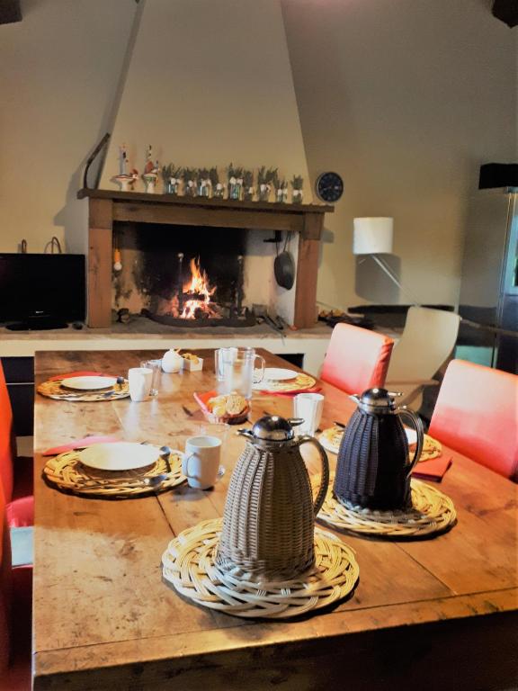 Zestaw do parzenia kawy i herbaty w obiekcie Agriturismo Molleone