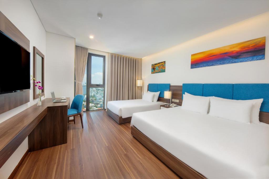 Grand Gold Beach Hotel & Spa - Habitación Triple Con Vista A La Ciudad