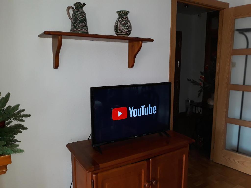 TV a/nebo společenská místnost v ubytování Los Sauces II